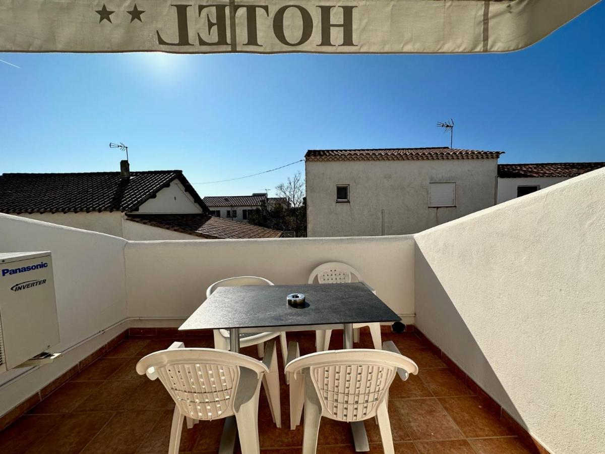 Hotel Les Palmiers En Camargue Saintes-Maries-de-la-Mer Dış mekan fotoğraf